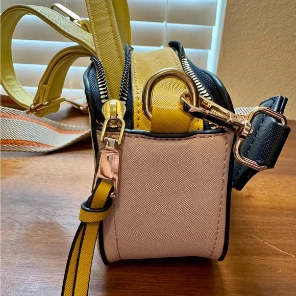 Yellow Unbranded Crossbody Bag with Bee Accent - Picture 4 of 7